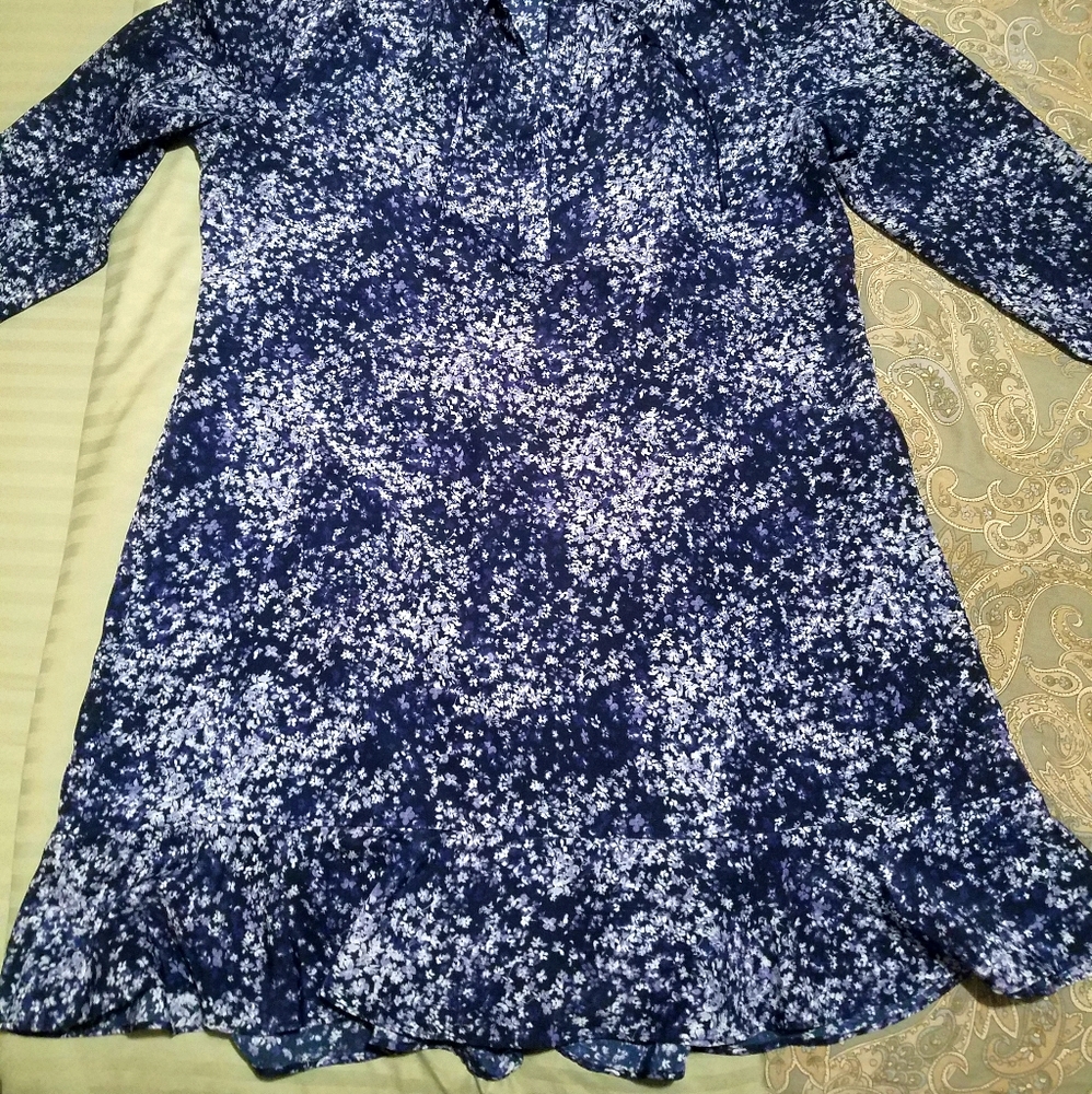 Dress - Picture 2 of 3